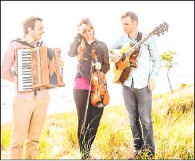 Celtic trio performs at opera house