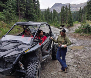 Fired federal rangers return to backcountry