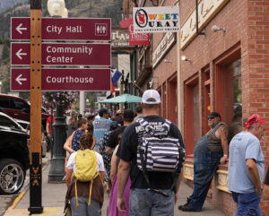 Go-away-finding: Ouray to nix project, remove signs