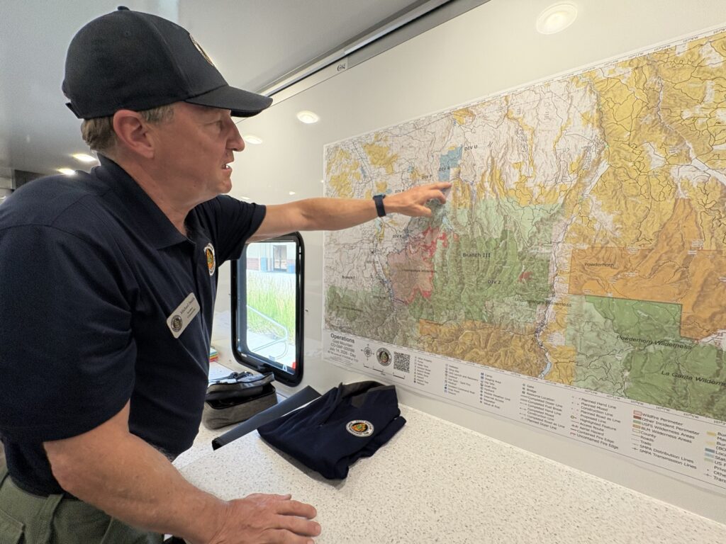 Fire crews aim to draw ‘big box’ around blaze - Ouray County Plaindealer
